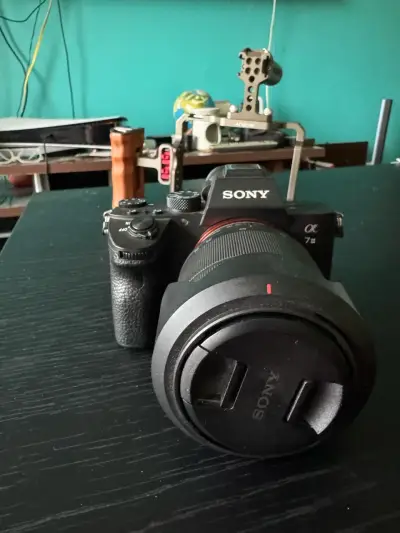Cámara Sony A7 III con Jaula y Lente - miniatura 4