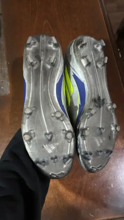 Zapatos de futbol adidas de messi - miniatura 5