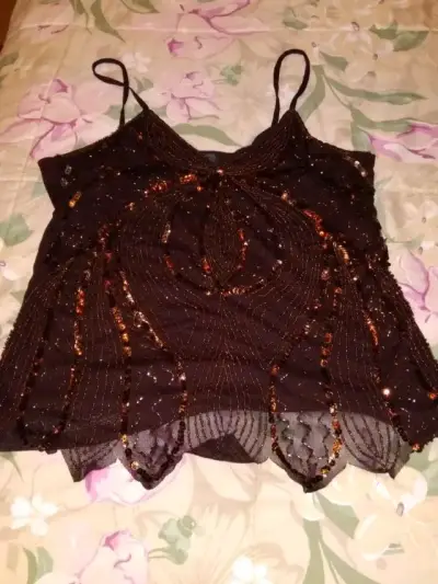 Top de fiesta con lentejuelas negro y cobre - miniatura 1