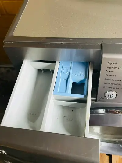 Lavadora secadora LG 9kilos de lavado 5kilos secad - miniatura 3