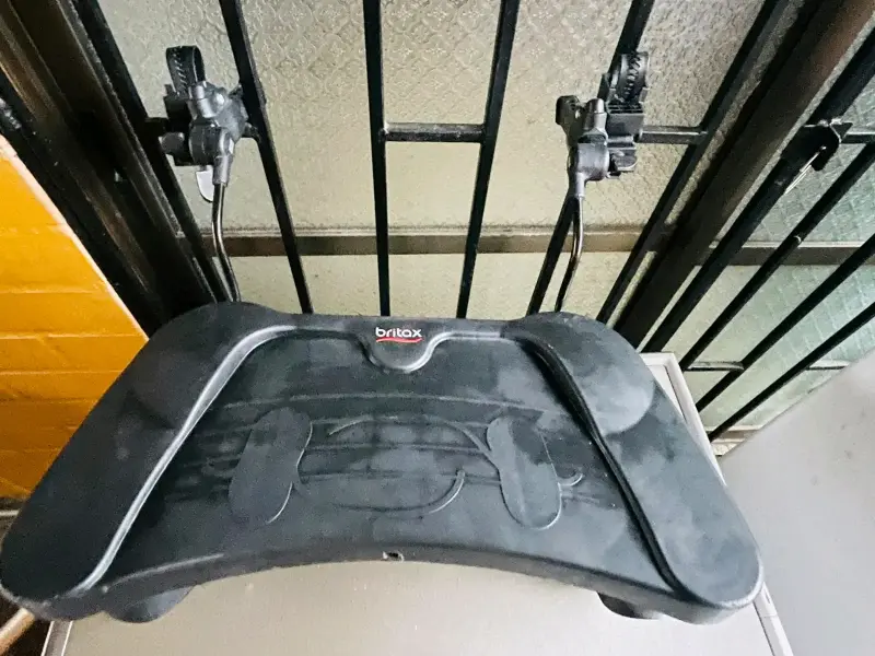 Plataforma de paseo Britax para coche de bebé - 1