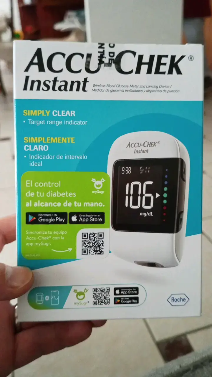 Medidor de Glucosa Accu-Chek Instant - 1