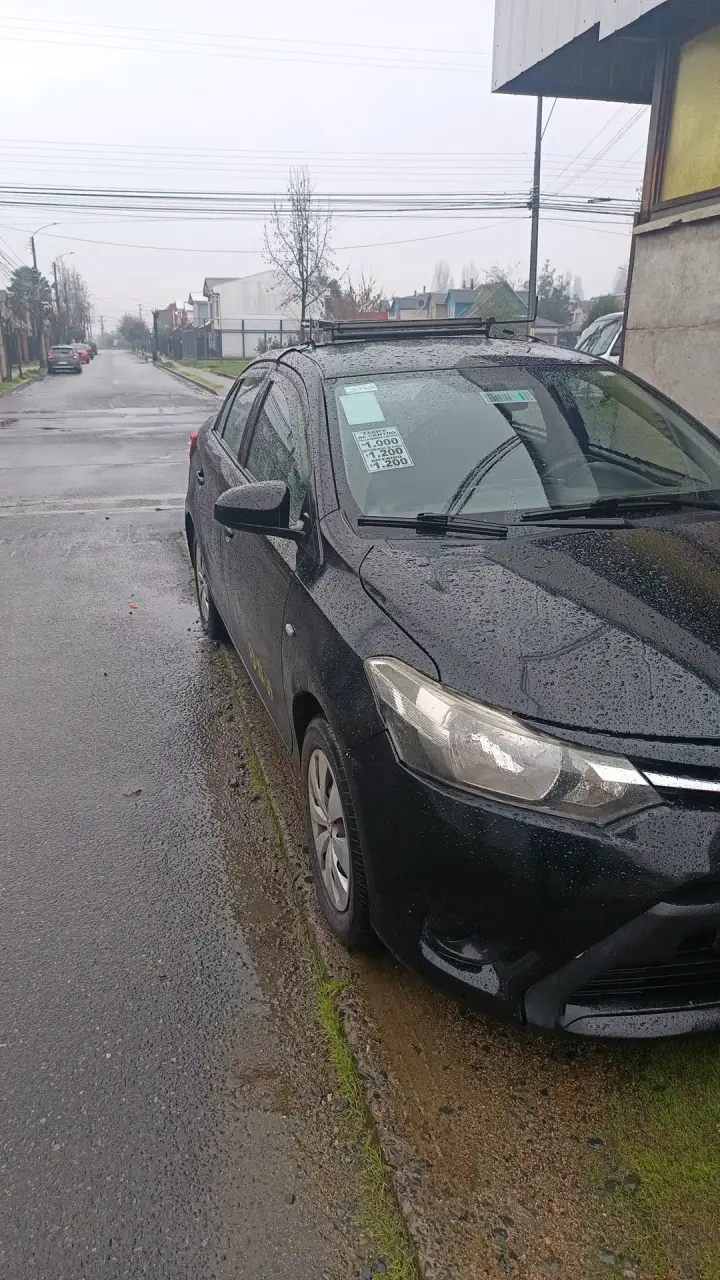Colectivo taxi Toyota Yaris 2016 - 2