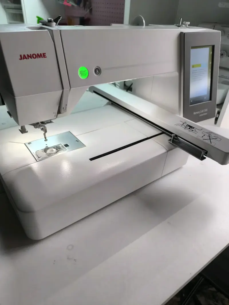 Máquina de coser Janome Memory Craft 550E - 2