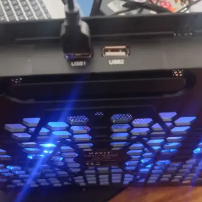 Base de Enfriamiento para Laptop con Luces LED - miniatura 2