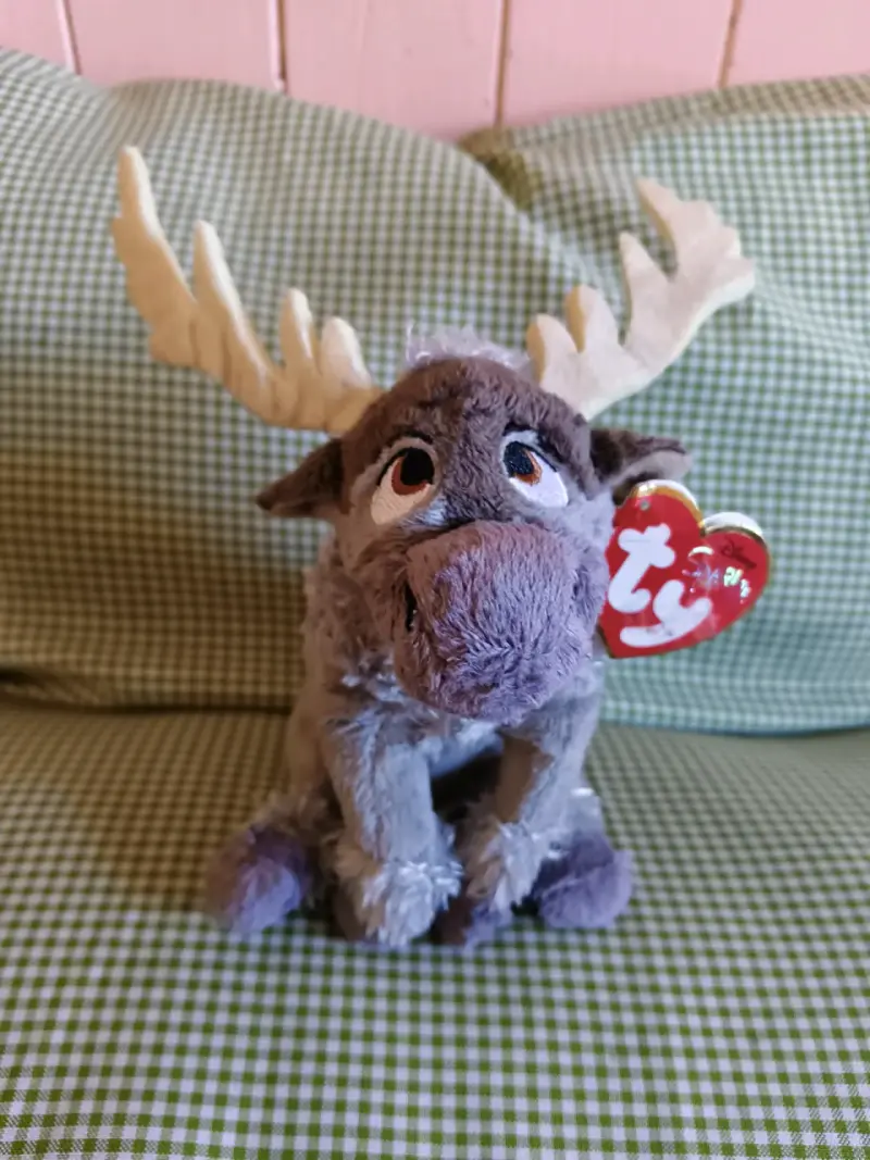 Peluche de reno Ty con etiqueta