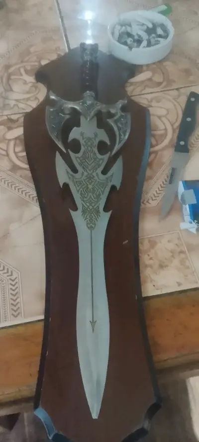 Espada mediaval de colección - miniatura 1
