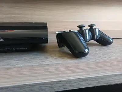 Consola PlayStation 3 superslim con juegos y mando - miniatura 2