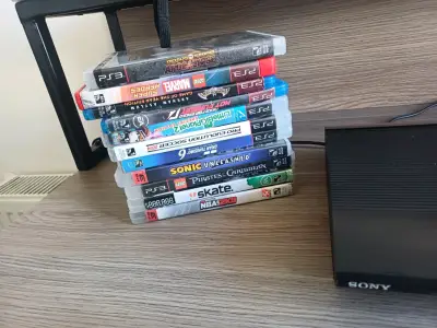 Consola PlayStation 3 superslim con juegos y mando - miniatura 3