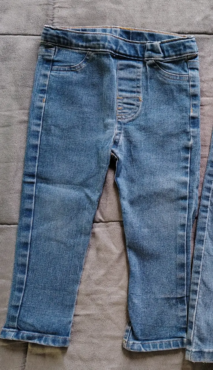 Jeans de niño azul en buen estado