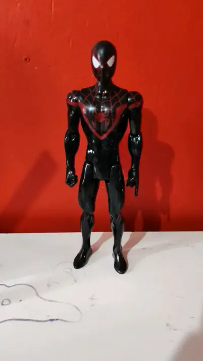 Figura de Spider-Man miles morales - miniatura 1