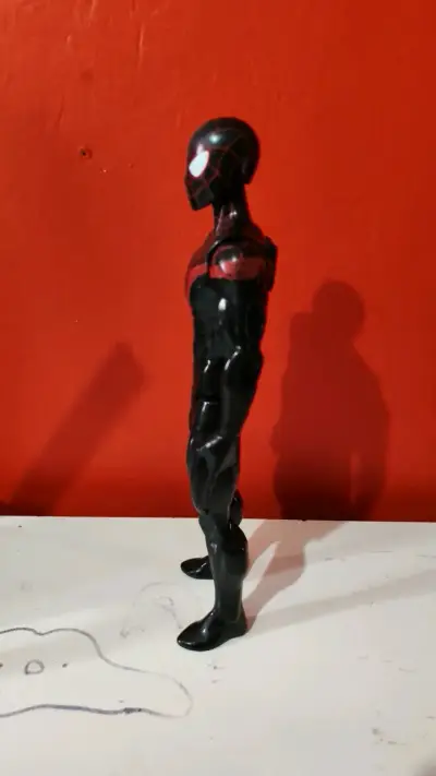 Figura de Spider-Man miles morales - miniatura 2