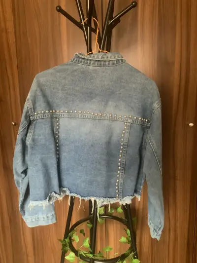 Chaqueta de Jeans con perlitas - miniatura 2