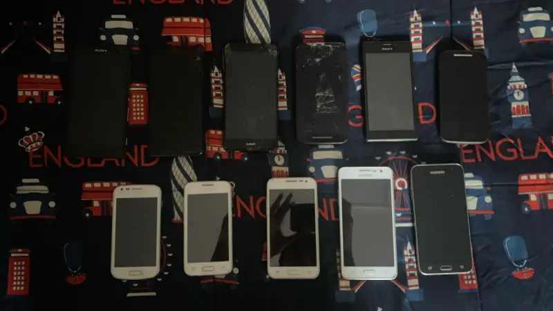 Lote de celulares usados varias marcas - 1