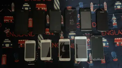 Lote de celulares usados varias marcas - miniatura 1