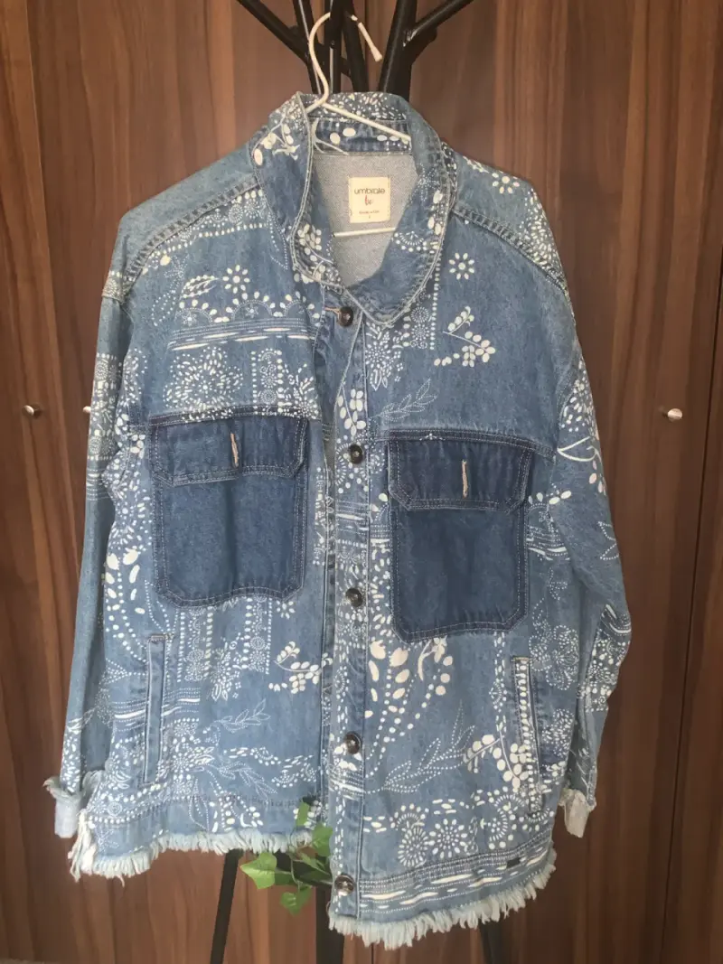 Chaqueta de Jeans con estampado floral blanco - 1