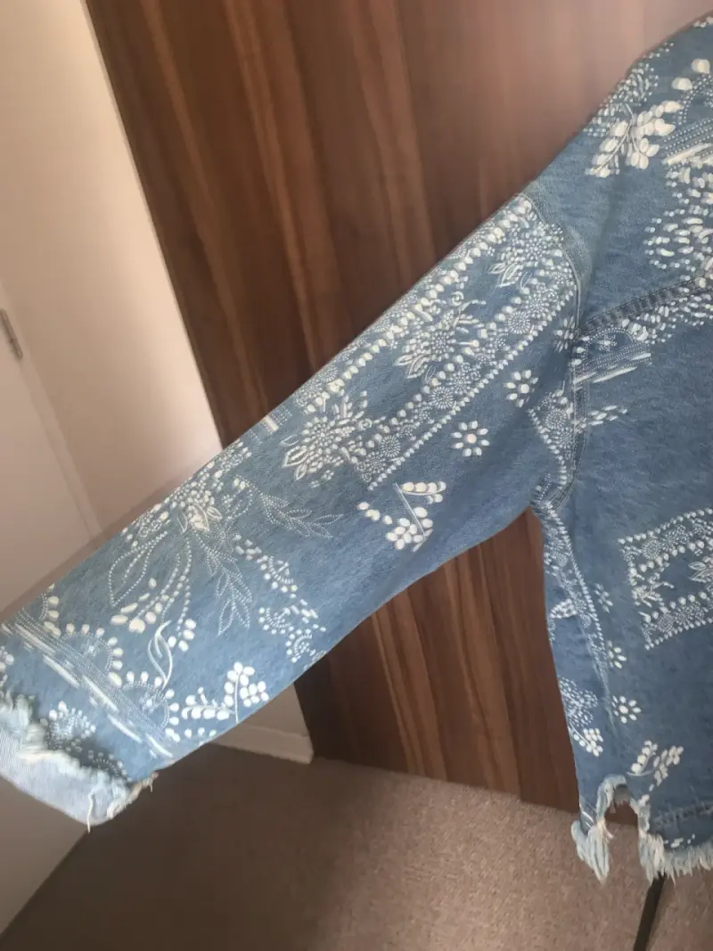 Chaqueta de Jeans con estampado floral blanco - 3