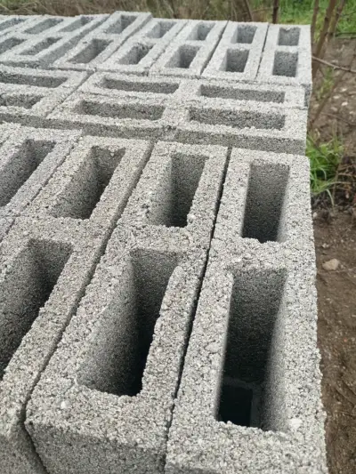 Bloques de cemento para construcción - miniatura 2