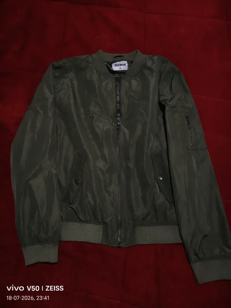 Chaqueta bomber verde oliva Zeeman XL