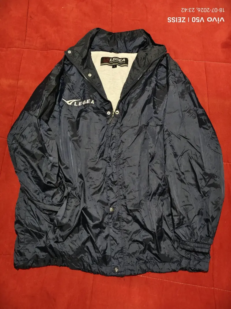 Chaqueta cortaviento Legea azul marino