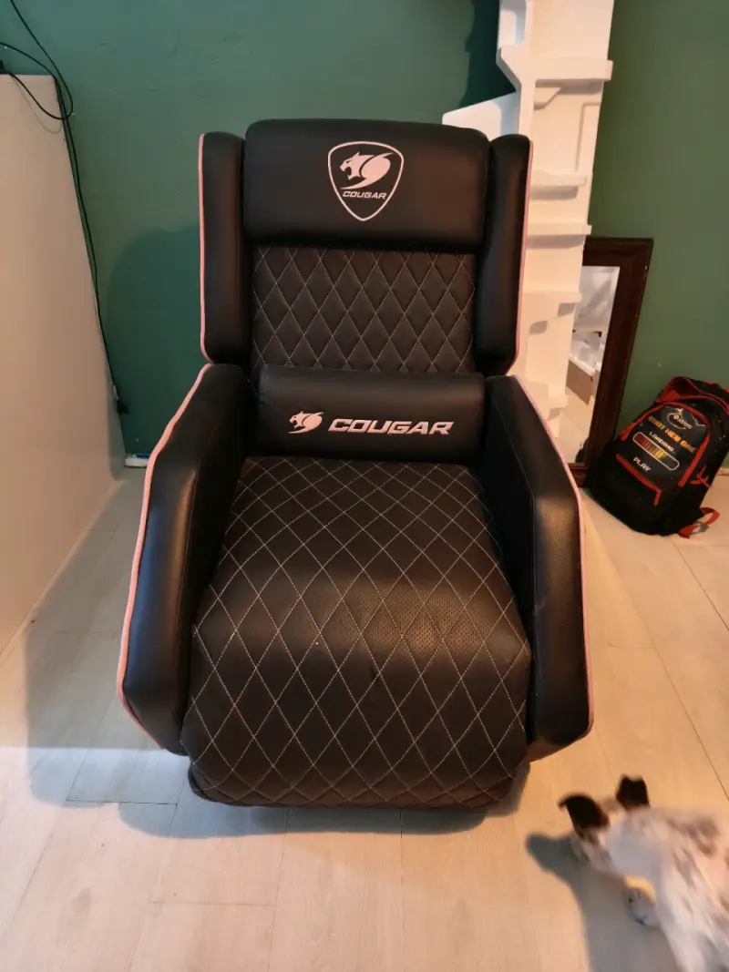 Sillón reclinable gamer Cougar negro - 1