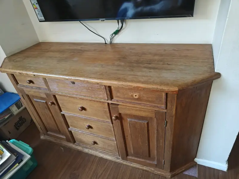 Aparador de madera con cajones y puertas - 2