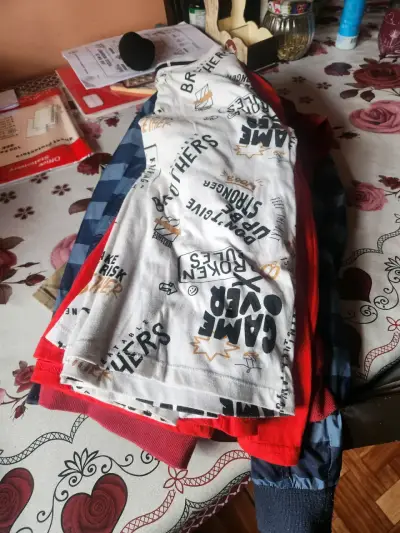 Se vende ropa de niño talla 14 y ropa de mujer - miniatura 1