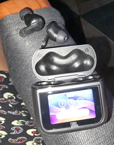 Audífonos inalámbricos JBL TOUR PRO 3 - miniatura 1