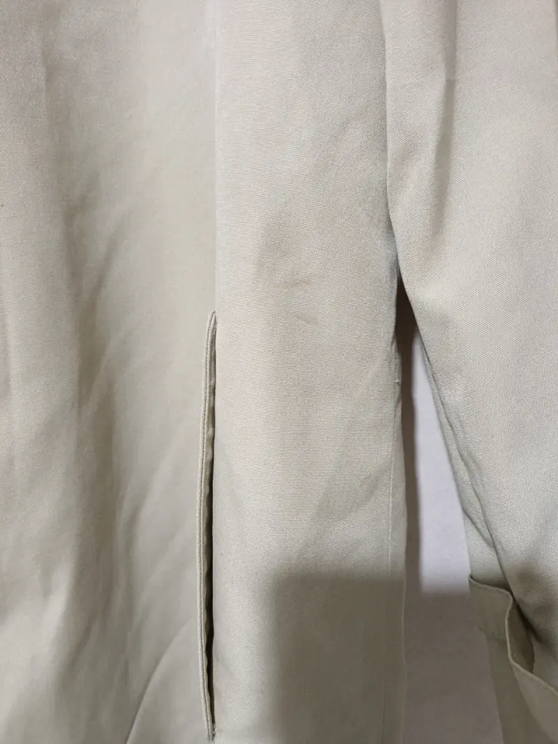 Abrigo beige clásico para mujer - 6