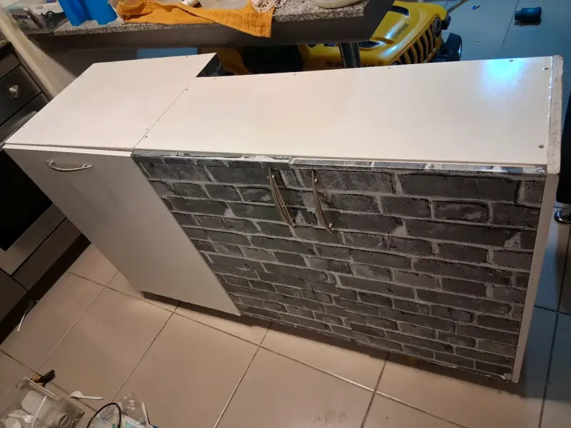 Mueble de cocina con diseño de ladrillo - 4