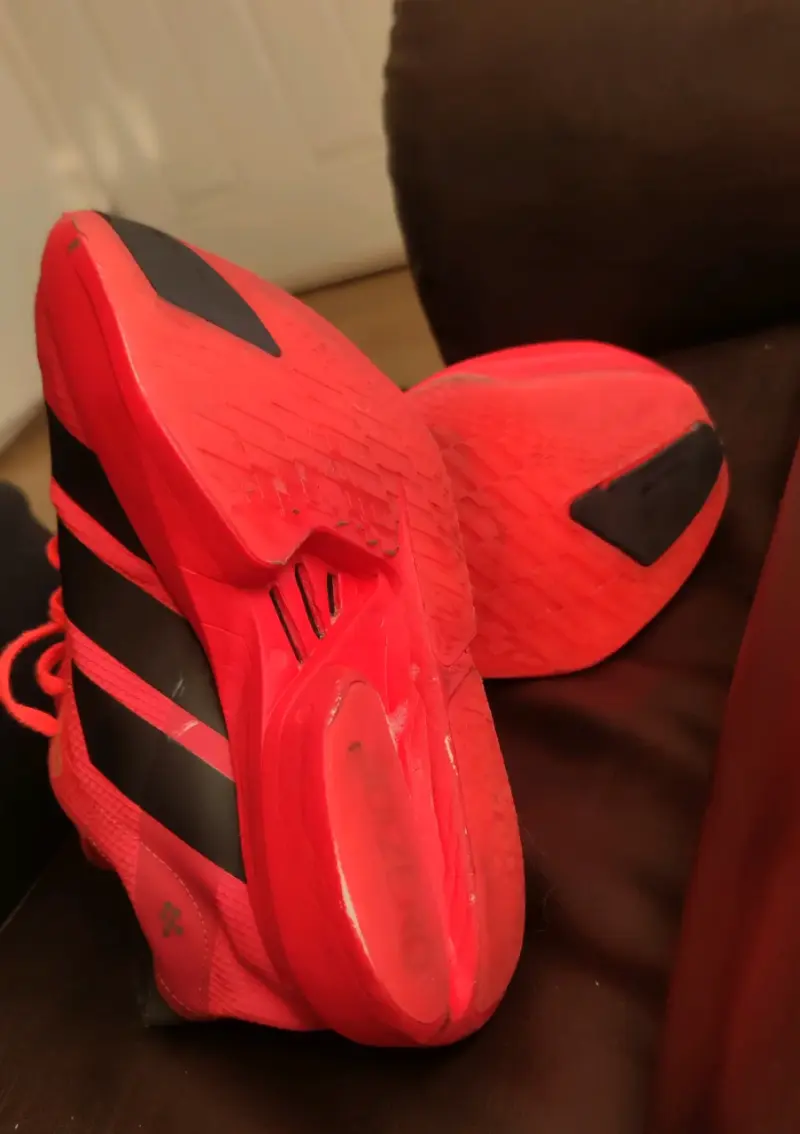 Zapatillas deportivas rojas Adidas para correr - 2
