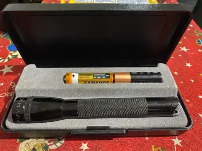Linterna de bolsillo Mini Maglite AA - miniatura 2