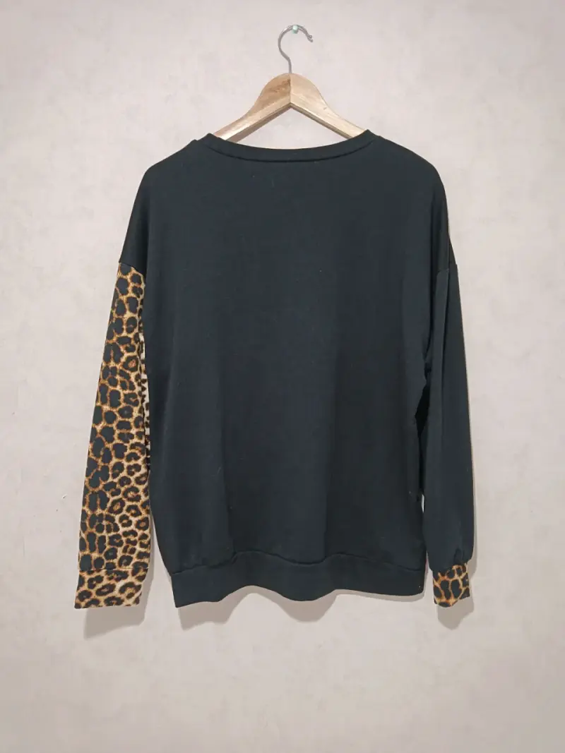 Polerón de mujer con estampado animal print - 2