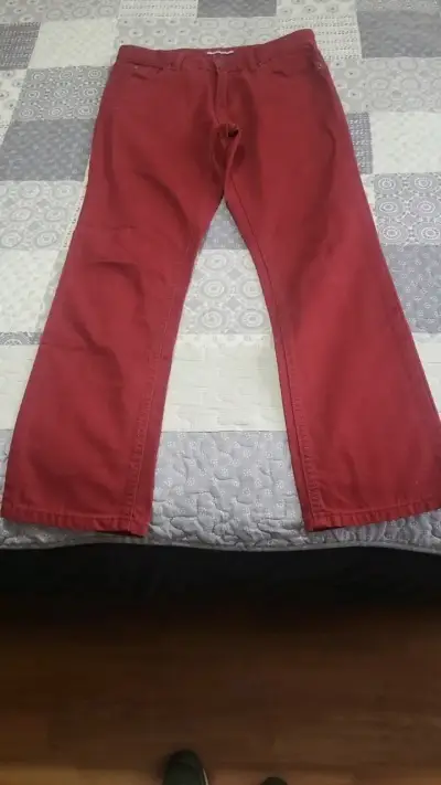 Pantalones rojos de mezclilla para mujer - miniatura 1