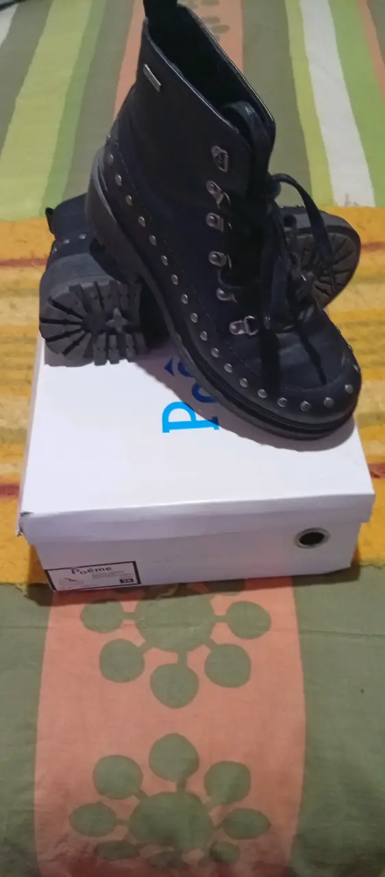 Botines de cuero negro con tachuelas Poême - 5