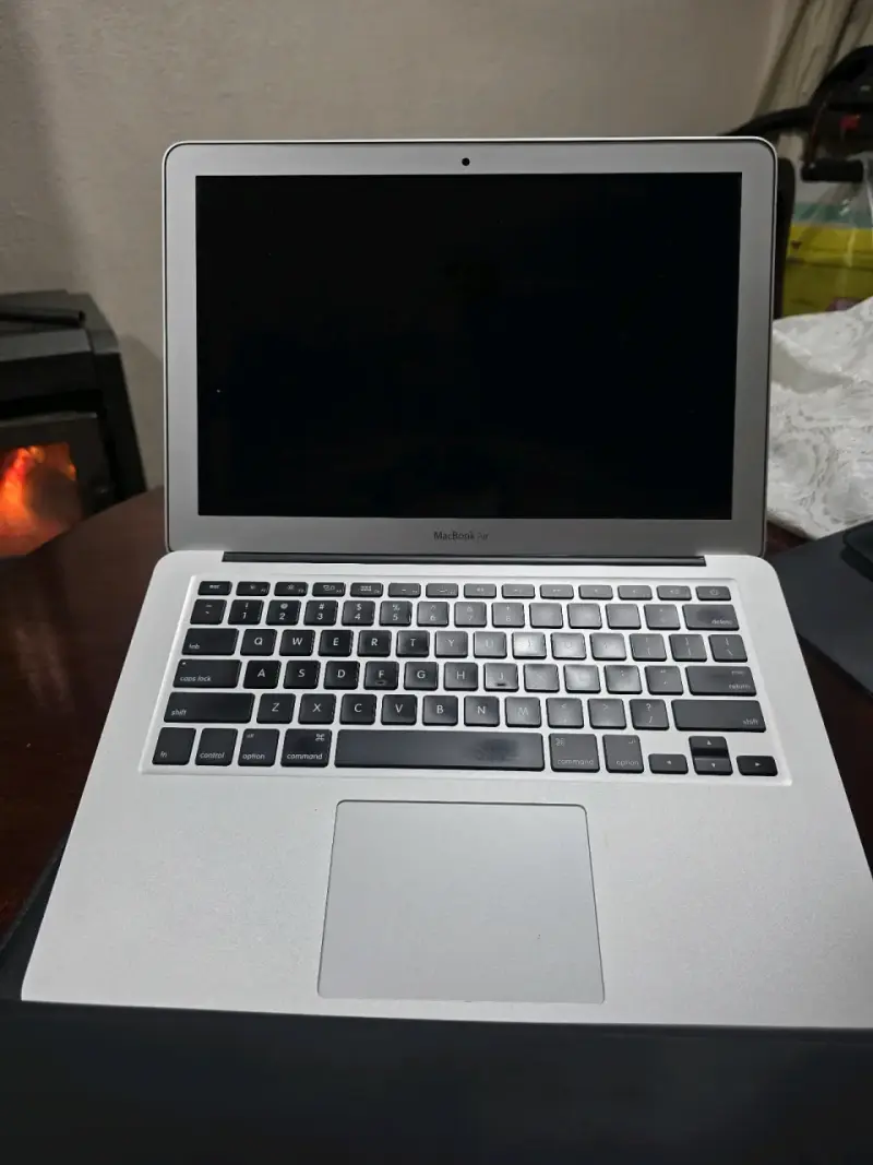 MacBook Air Apple en buen estado - 2
