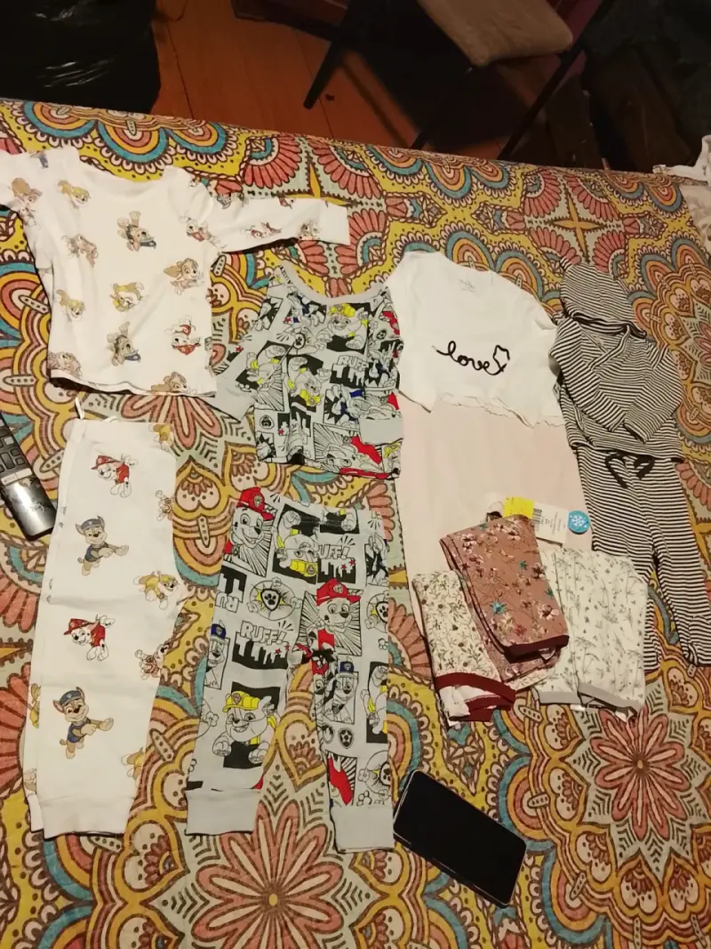 Conjunto de pijamas infantiles estampados - 1