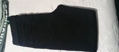 Jeans negros de niño talla 10 - miniatura 2