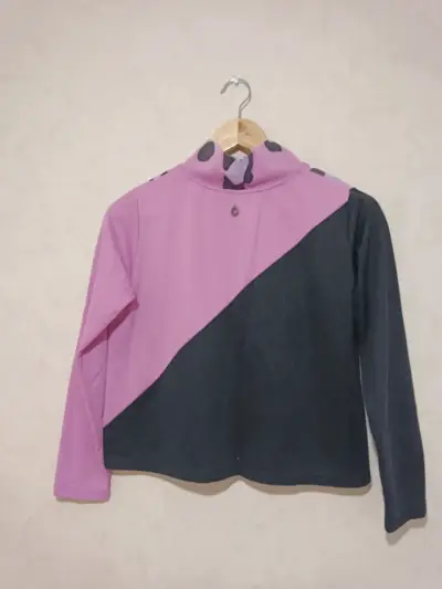 Polerón de mujer con diseño bicolor y estampado - miniatura 2