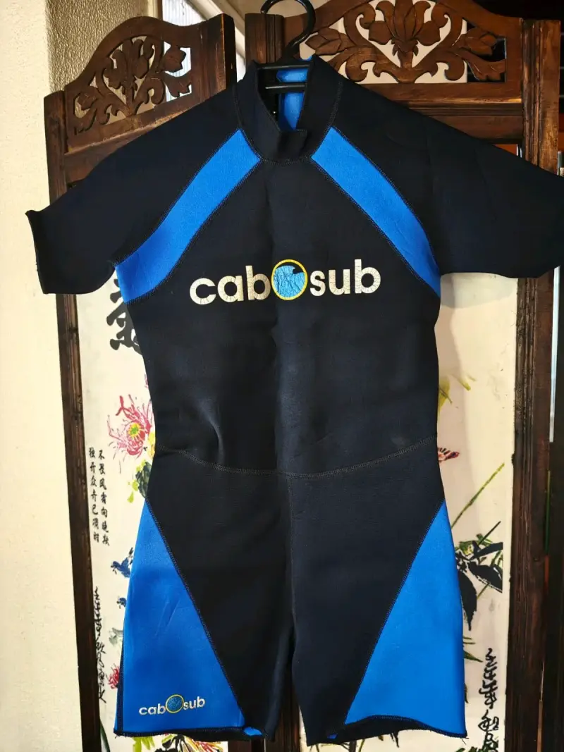 Traje de Neopreno Corto Cabosub Azul y Negro