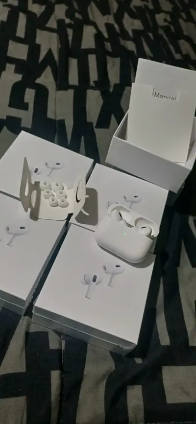 Auriculares inalámbricos con estuche de carga - miniatura 1