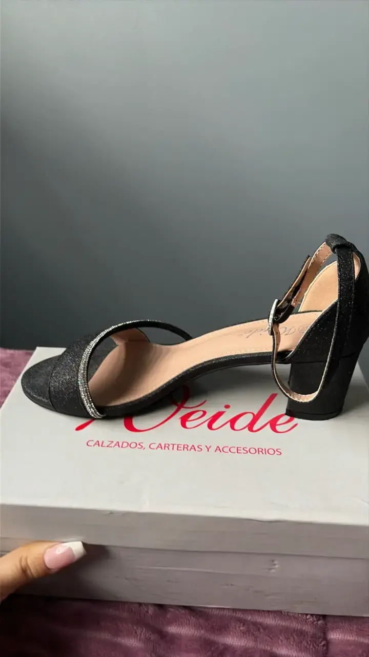Sandalias negras con brillo para mujer - 2