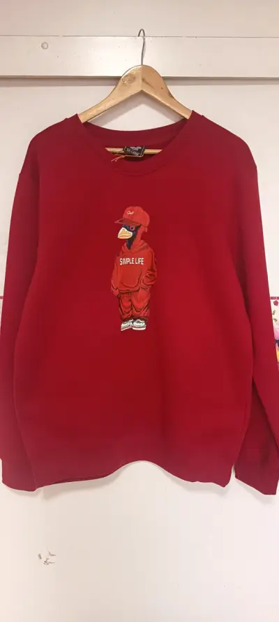 Polerón rojo con diseño de pato Simple Life - miniatura 1