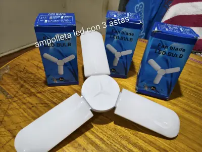 Ampolleta LED con 3 astas plegables - miniatura 1