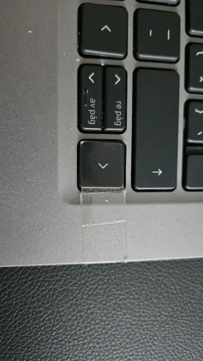 Laptop Dell Inspiron 14 pulgadas en buen estado - miniatura 3