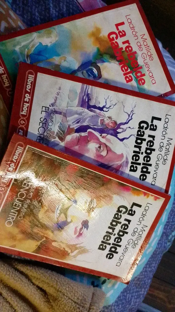 Colección de libros 'La rebelde Gabriela' de Matilde Ladrón de Guevara - 1