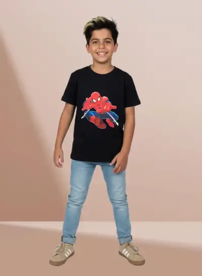 Polera para niño diseño de Spiderman Talla 6-8 (M) - miniatura 1