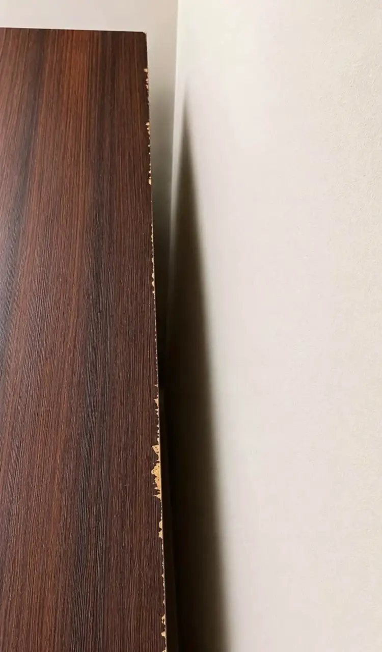 Escritorio de madera con estantes integrados - 4