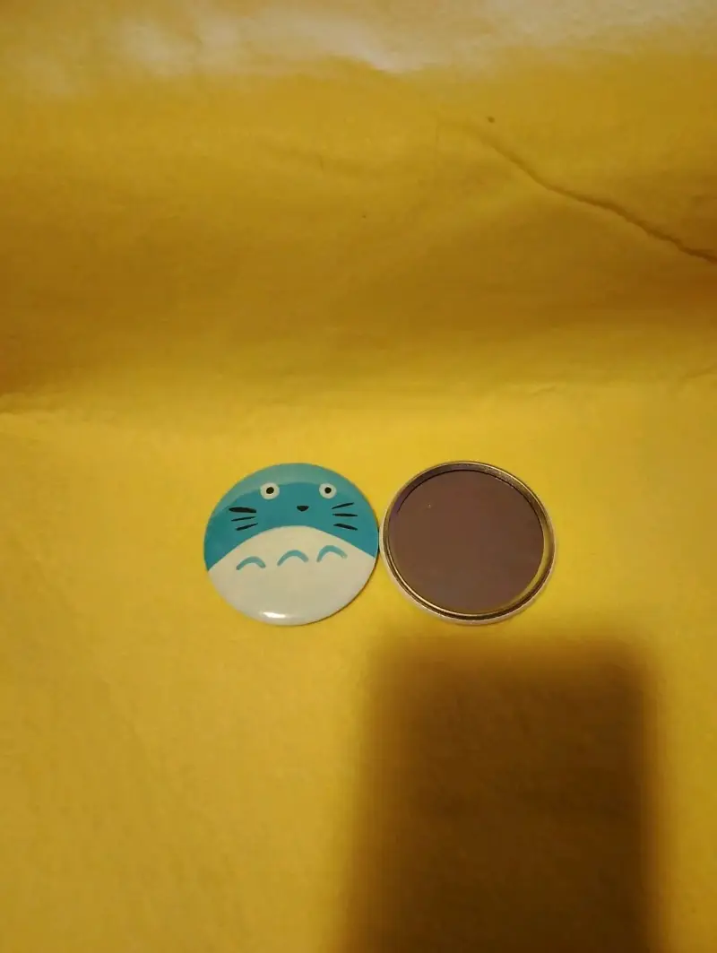 Espejo de bolsillo con diseño de Totoro