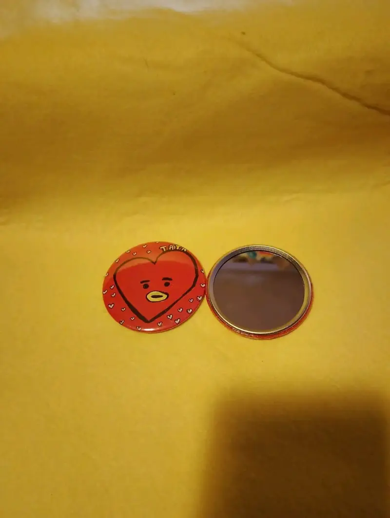 Espejo compacto con diseño de corazón